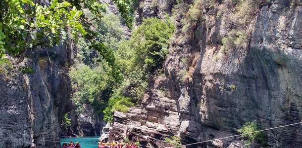 Köprülü Kanyon’da rafting ve piknik yapın  