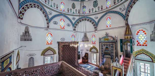Camilerini ziyaret edin