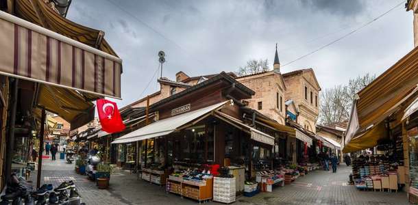 Dönenler Mevlevihanesi’ni ziyaret edin