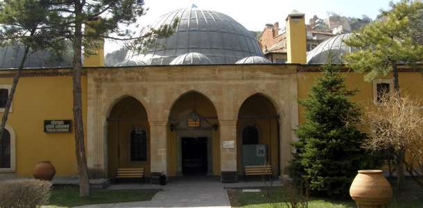 Çini Müzesi’ndeki eserleri inceleyin
