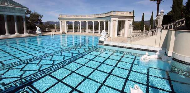 La Piscines Romaines havuzlarında yüzün