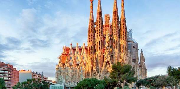 La Sagrada Familia'yı ziyaret edin