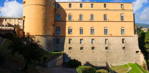 Le Palais des Gouverneurs ve Bastia Müzesi’ni gezin
