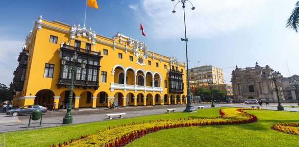 Plaza de Armas ve yakınlarında turlayın  