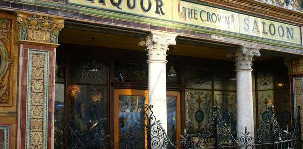 Crown Likör Salonu’na uğrayın