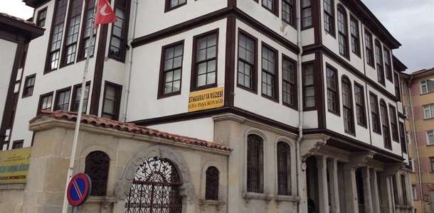 Liva Paşa Konağı Etnografya Müzesi’ne gidin