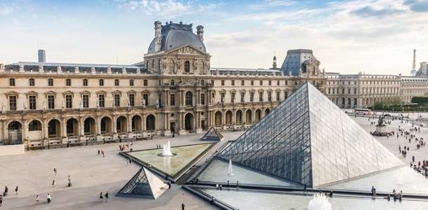 Louvre Müzesi'ni ziyaret edin