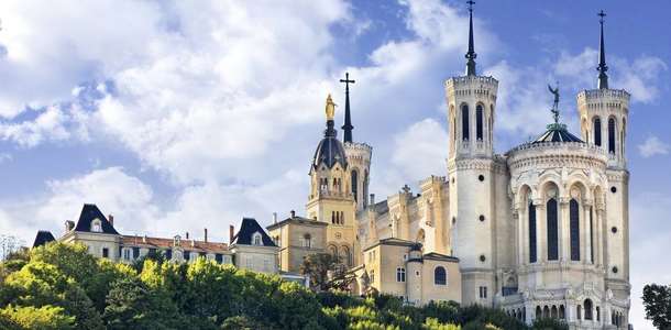 Notre Dame de Fourviere Bazilikası’nın görkemli yapısını görün