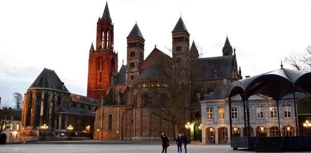 Ülkenin en eski kiliselerinden birini görün  