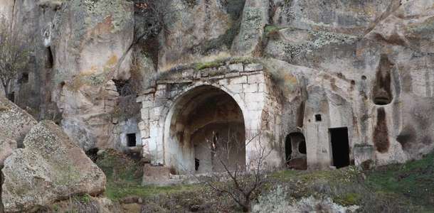 Manastır Vadisi’nin mistik havasına girin