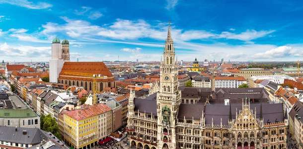 Marienplatz ve çevresinde turlayın 