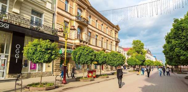 Market Square’daki mimarileri inceleyin