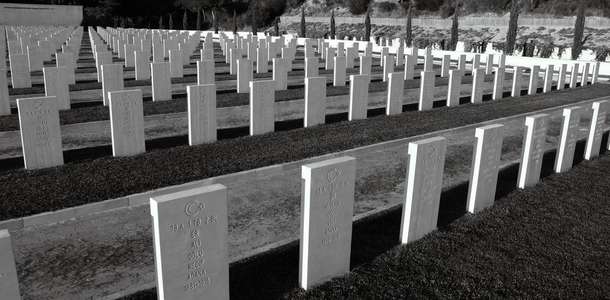 Türk Şehitliği'ni ziyaret edin