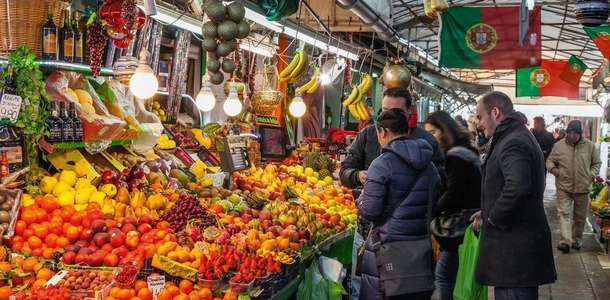 Mercado do Bolhao’dan taze meyve ve sebze alın 