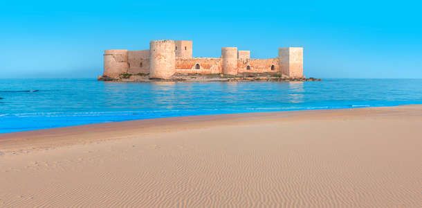 Mersin plajlarında Akdeniz’in tadını çıkarın