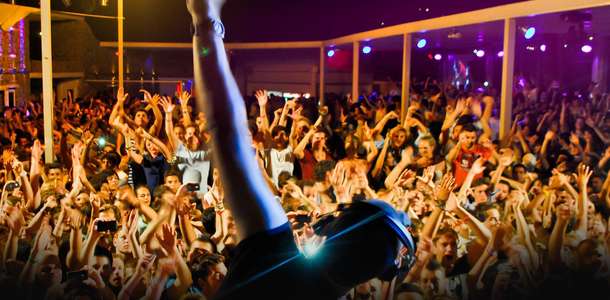 Geceden sabaha kadar süren eğlencenin tadını çıkarın  