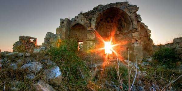 Phoenix Antik Kenti’nden muhteşem manzarayı seyre dalın