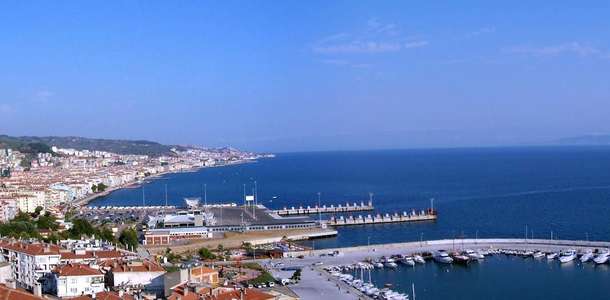 Yanbu Al Bahr Plajı’nda güneşlenin