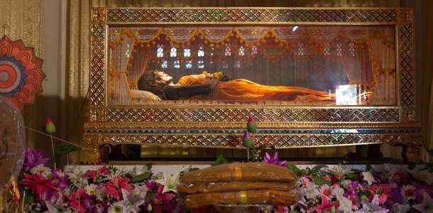 Mumyalanmış Keşiş Tapınağı