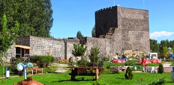 Muş Kalesi'ni gezin