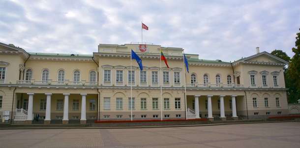 Napolyon Evi