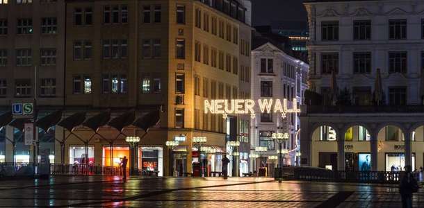 Neuer Wall bölgesinde alışveriş yapın 