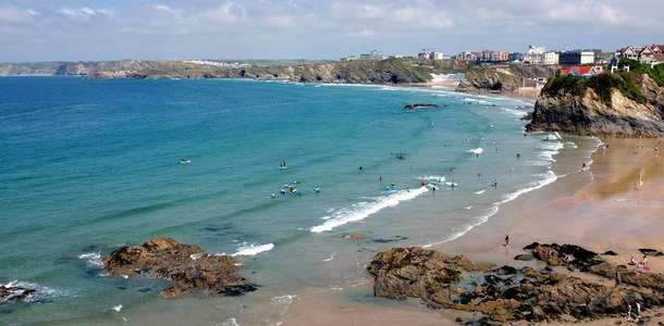 Sörf tahtanızı Newquay dalgaları ile buluşturun