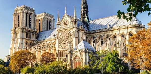 Notre Dame Katedrali'ni yakından görün