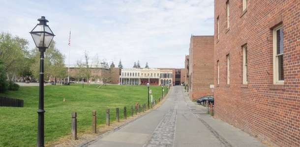 Old Sacramento Bölgesi’ni adım adım keşfedin