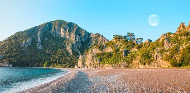 Olimpos Plajı ve Olimpos Antik Kenti