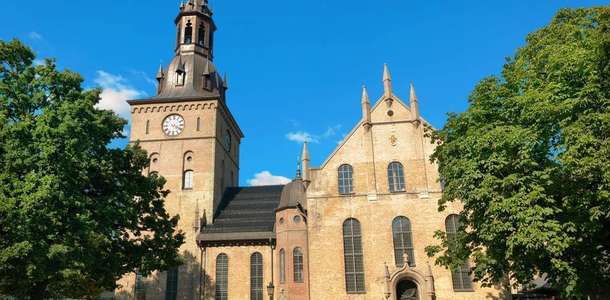 Oslo Katedrali’ne gidin