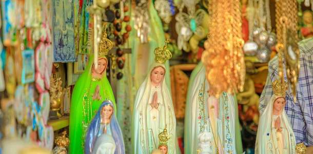 Our Lady of Sion Convent ve diğer dini yapıları görün
