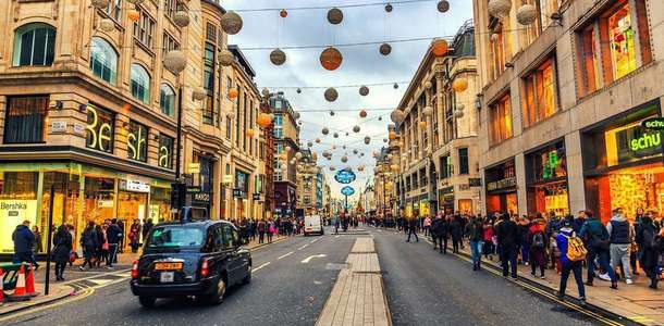 Oxford Caddesi'nde alışveriş yapın