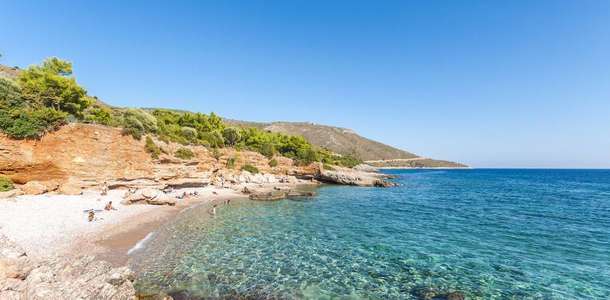 Palamutbükü Plajı'nda güneşlenin 
