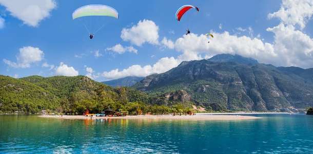 Olympos Dağı’ndan paraşütle atlayın