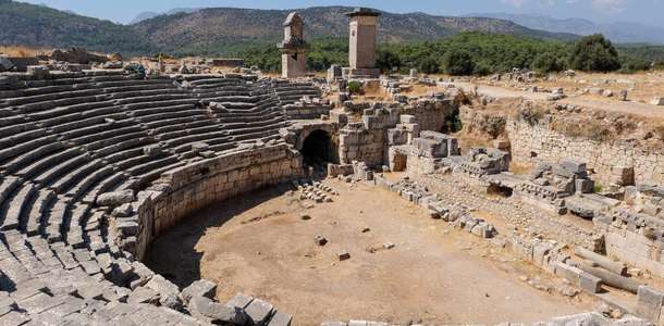 Patara Antik Tiyatro’nun ruhunu hissedin 