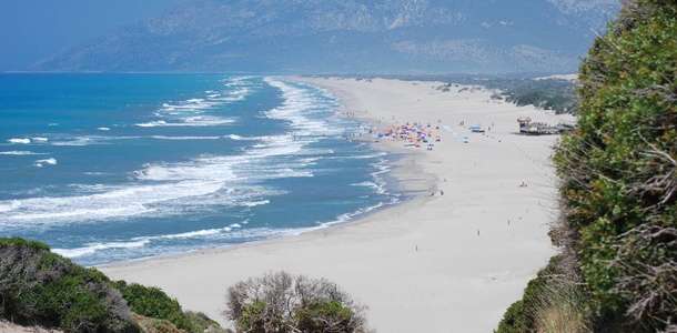 Deniz kaplumbağalarının evi Patara Plajı’nı unutmayın