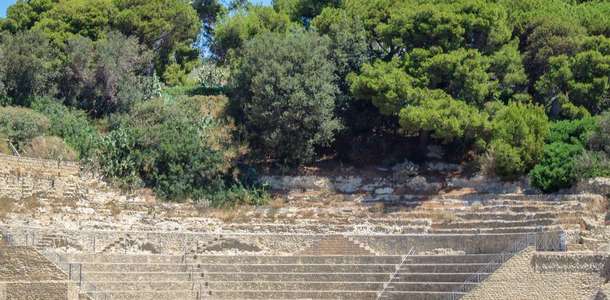 Pausilypon Archaeological Park’ta antik kalıntıların arasında gezin  