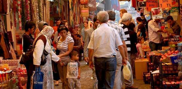 Kemer ve Kumluca pazarlarından taze meyve alın  