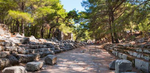 Phaselis Antik Kenti’nde yüzyıllar öncesinin misafiri olun