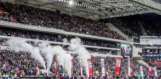 Philips Stadyumu’nda maç izleyin  