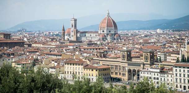 Piazzale Michelangelo’dan Floransa’nın muazzam manzarasını seyre dalın  