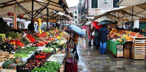 Place du Marché’de güzel zaman geçirin