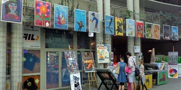 Plakatu Galerisi’ne gidin