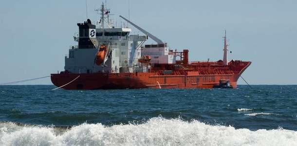 Büyük balığın peşinden gidin