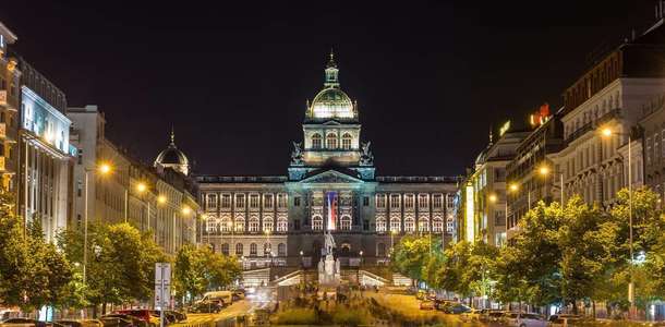 Prag Ulusal Müzesi'ne gidin