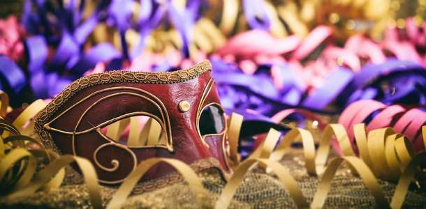 Kutlamalara ve festivallere katılın