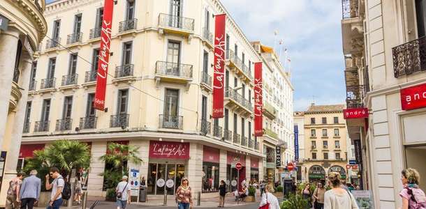 Rue d’Antibes’de alışverişe çıkın