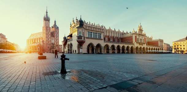 Rynek Glowny Meydanı