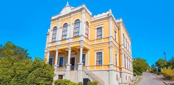 Kent Tarihi Müzesi’ndeki eserleri inceleyin